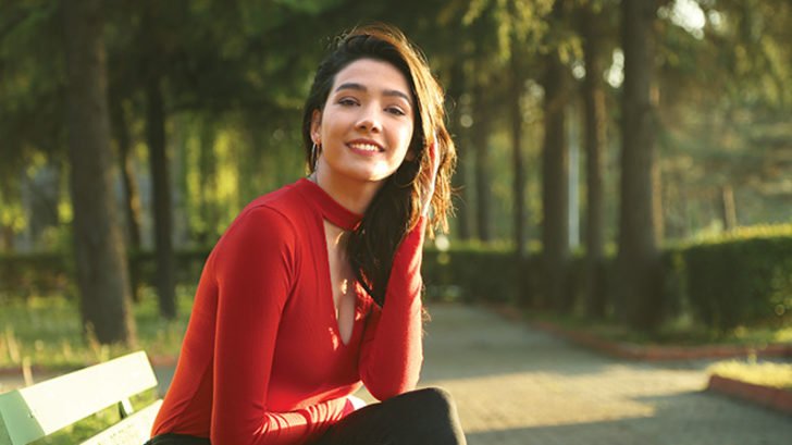 Söz dizisinden ayrılan Aybüke Pusat devlerle aynı filmde buluştu! | #MedyaTava goo.gl/uejw6m