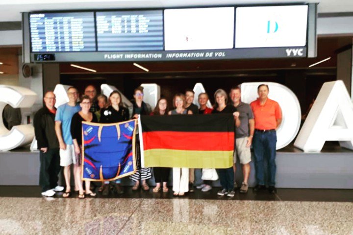 rotarycchp's tweet photo. Our inbound Rotary student Enya Oppermann, from Germany, arrived today for her year in Calgary.  She was well received by several of our Rotarians and Partners. #rccheritagepark #rcchp #district5360 #rotarymillenium #yex #rotaryyouthexchange https://t.co/SoQZP9FxHN