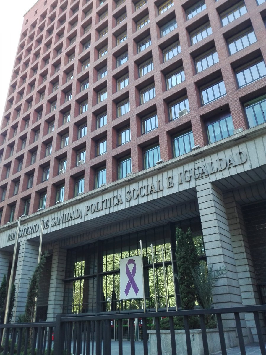MiriamCasellas's tweet photo. 🔙 17/04/18... A few months later... 😍😍😍😍 ¡¡¡QUÉ ILUSIÓN!!! #ElecciónDePlaza #Madrid #MSSSI #FIR #Opolove #FELIZ 🤗🙌☀📚😍🏥 https://t.co/nuvXGIST4a