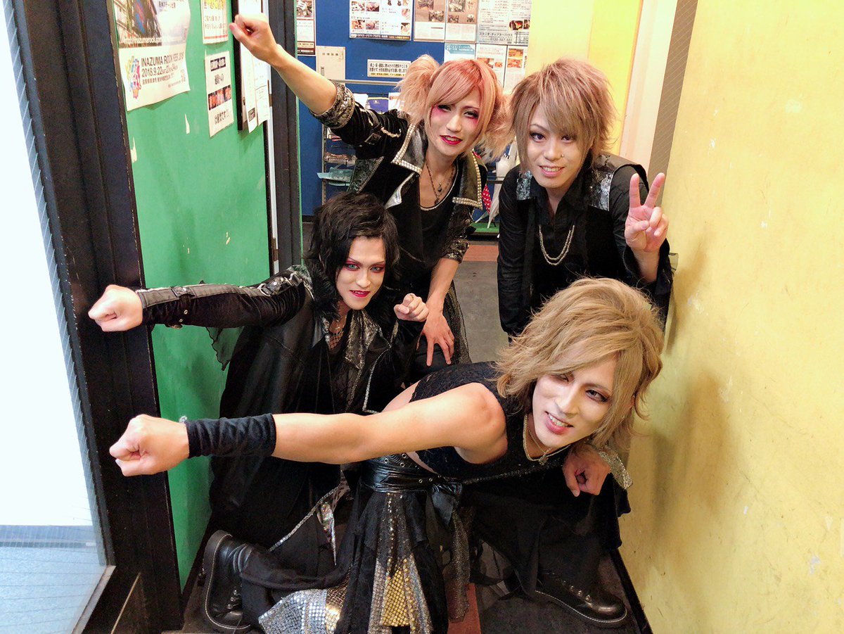 QUADRIG_'s tweet photo. 8/26  HooK SENDAI

ありがとうございました!!

【Set list】

1.Delight
2.アプリケイト
3.CODE=ZERO
https://t.co/xJ6wFhA5IB
5.GRIMORE

【NEXT】

10/1  仙台 space Zero https://t.co/v6ax2LtYbK