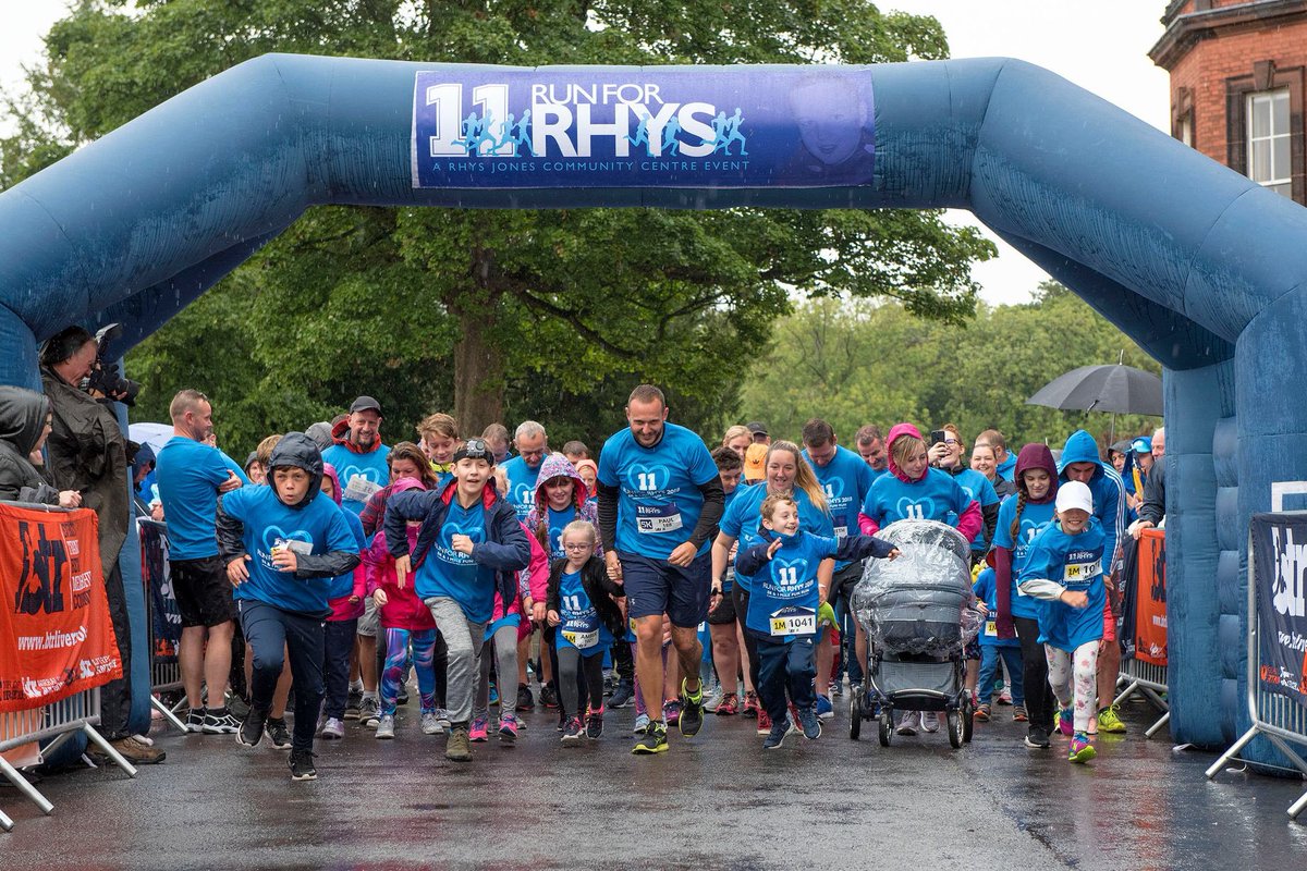 dankay's tweet photo. Brilliant turn out in the monsoon earlier to support #RunForRhys and a great community cause @RhysJonesCentre https://t.co/ma7CKV7xCt #littleboyblue #neverforgotten πβ€οΈ https://t.co/2IbSf0GBiL