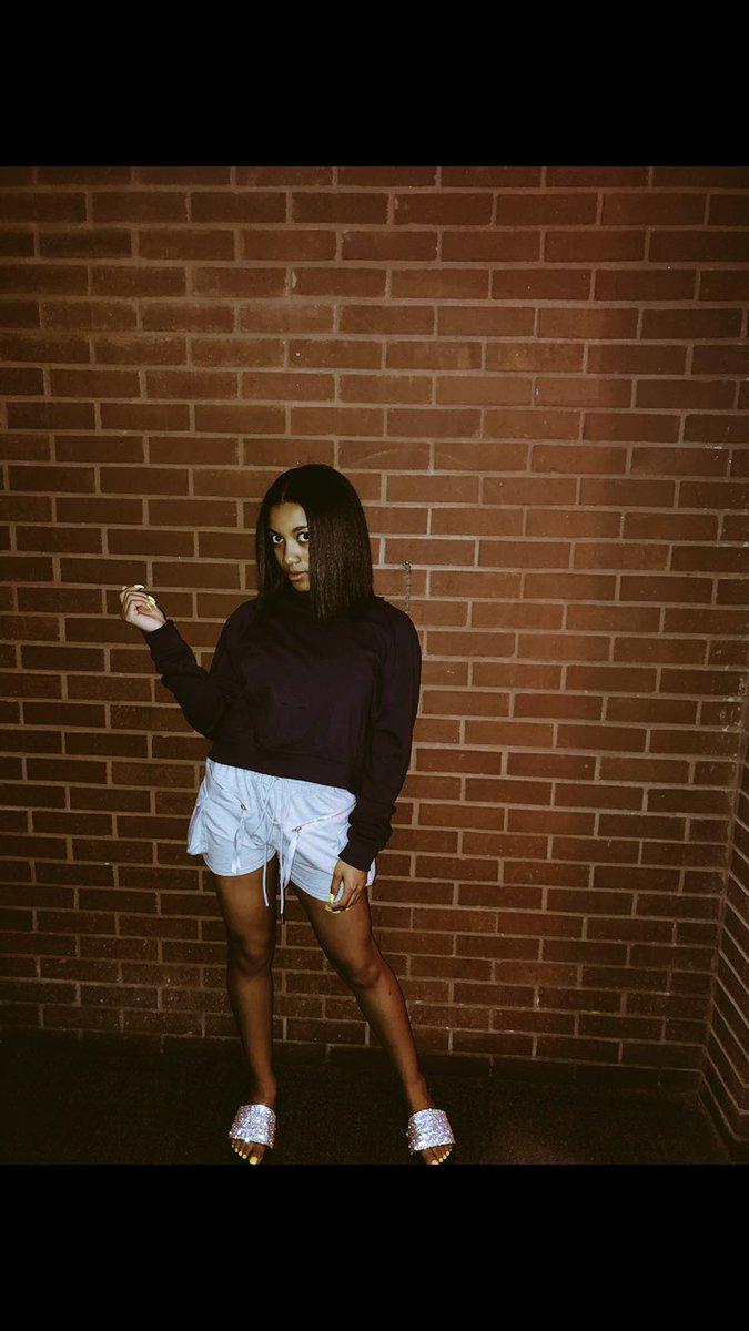 Afr0erin_'s tweet photo. Like lemon I always got that juice.🍋 https://t.co/lNSyg0Ussa