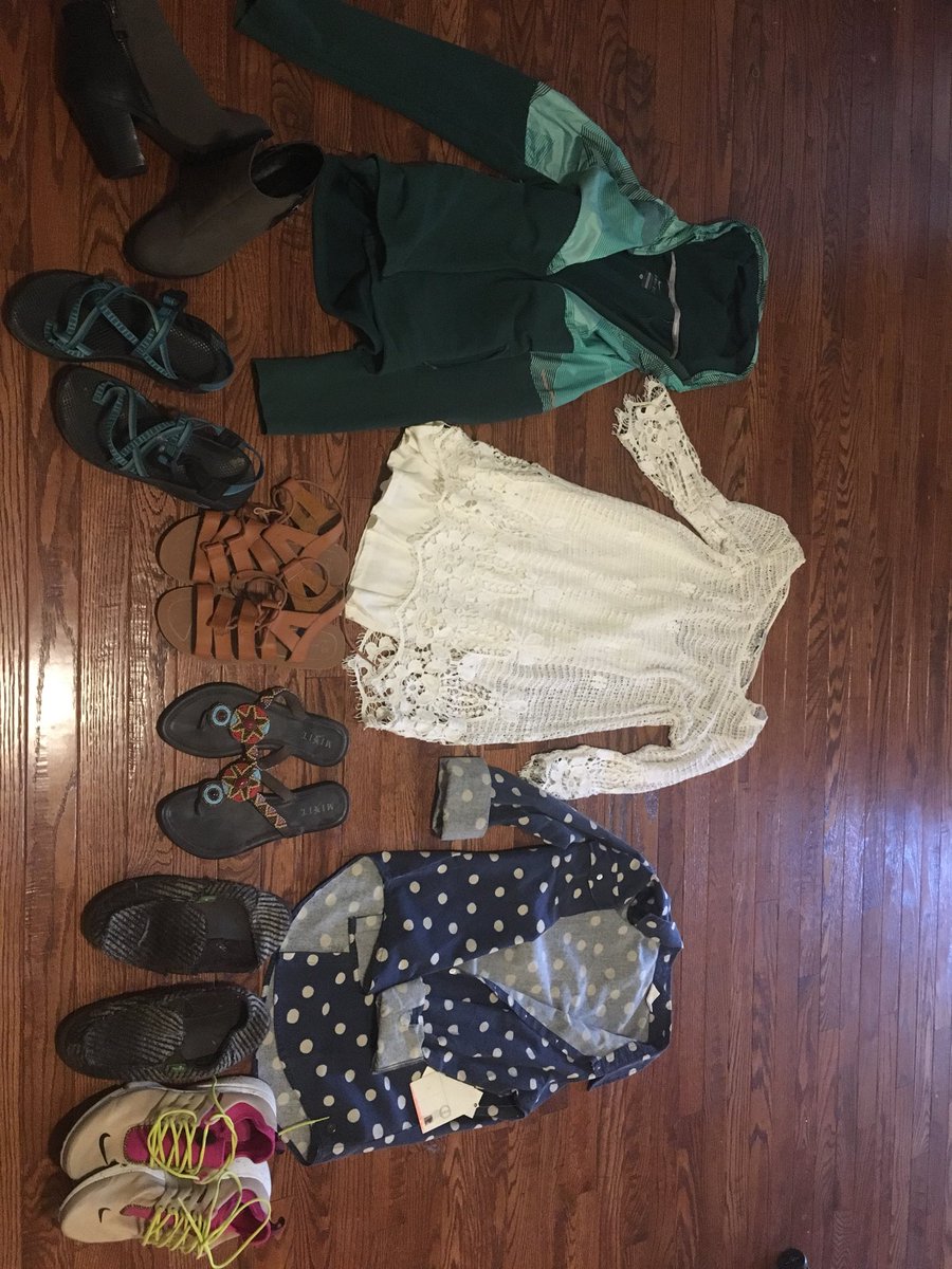 Gucci_Bre's tweet photo. I’m sellin a bunch of clothes on Facebook. Go check it out! https://t.co/o0L68gipqS https://t.co/j0vqqpT8Ef