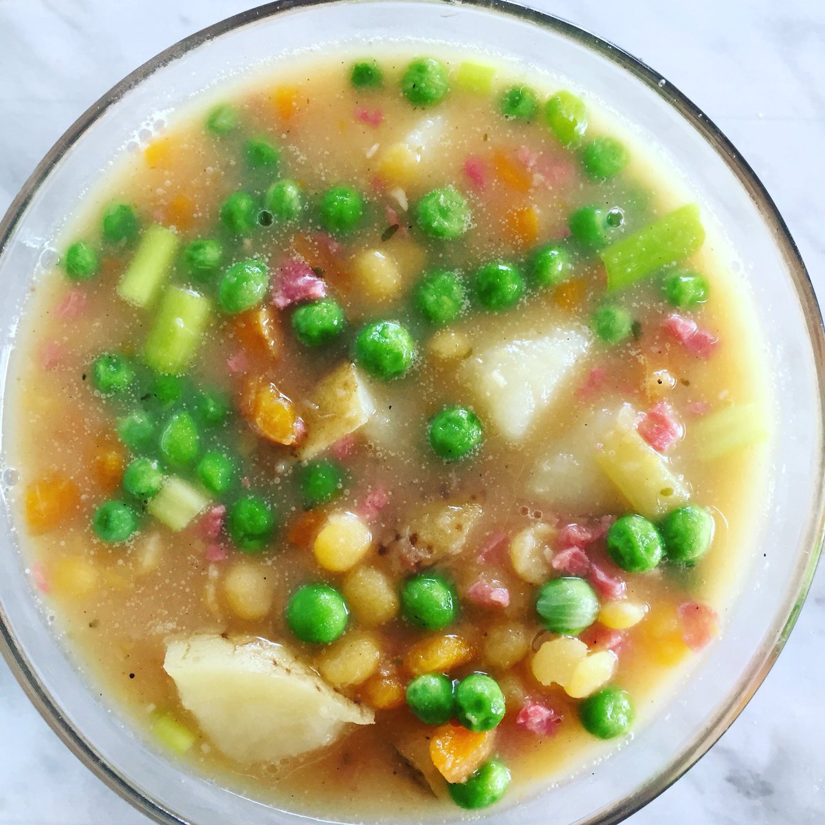 zukblossom's tweet image. Vegan Split Pea Soup

#veganfood #peas #splitpea #splitpeasoup #soup #SundaySoup #rural #zucchiniblossomcook #ruralvegan #canadianvegan #novascotiavegan