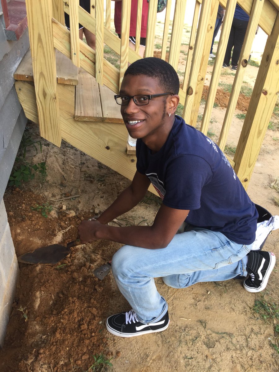Philliee_Keeper's tweet photo. #CSUDayOfService #ColumbusNOTClayton #OneLastTimeForTheRoad #SeniorSZN https://t.co/haWl4TgjU5
