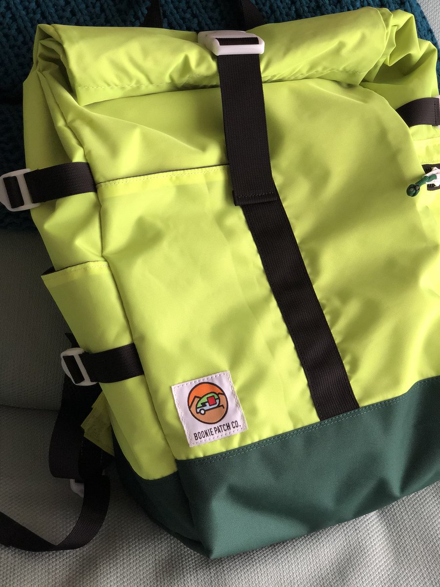 joshuawagy's tweet photo. Yes! Custom tennis ball/ masters golf green roll and run bag from @BooniePatchCo  #loveit #😍 #bookbag https://t.co/CbJZLMMXD6