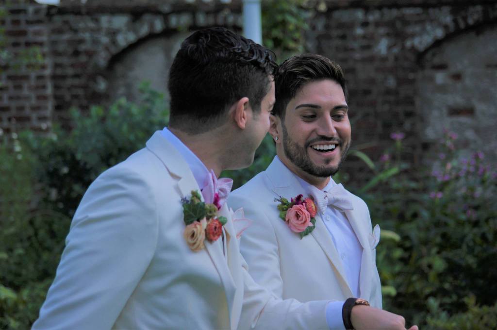 Gary + Adrian | STATIONERY STORIES wholewed.com/gary-adrian-st…