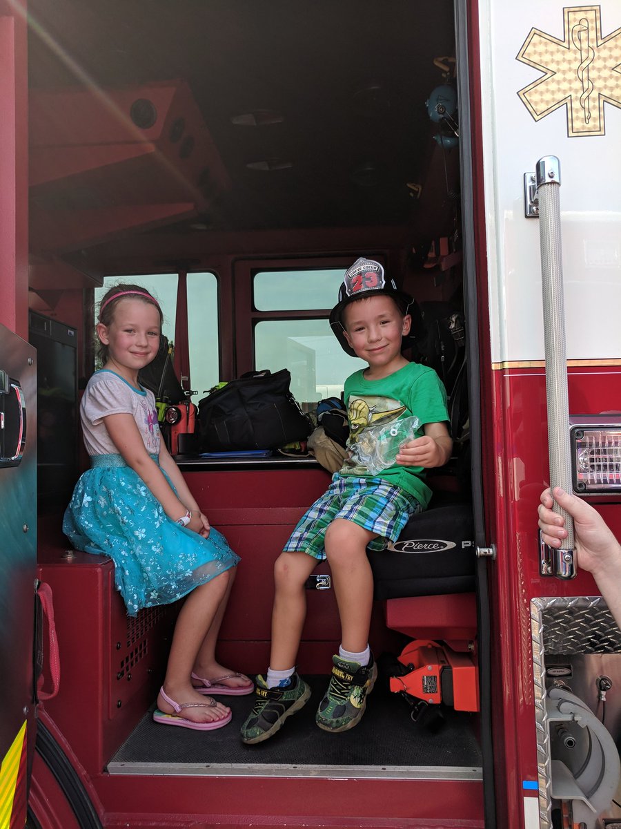 STLKatieK's tweet photo. Any day you can ride a horse, hang with a storm trooper, and ride in a fire truck is a good day. Great time at Tour deFun at @JCCSTLouis https://t.co/BKJA95bkxJ