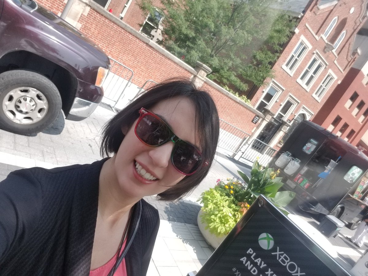 MsElishaSmith's tweet photo. @Xbox #GroovinOnGeorgia https://t.co/DWnrhrcMnM