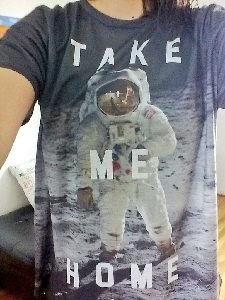 etphonegemini's tweet photo. @Target @spacecurtis @spaceportla @SvahaUSA @startorialist @AstroAthens @LauraForczyk Y'all, just another #CelestialChic find at @Target! It's somehow XL?! Maybe for a boy shirt? I don't know or care, just glad that it somehow ended up at women's clearance section for $5!!!๐๐๐๐๐๐ I LOVE it! #Space #SpaceFashion https://t.co/swPOVqp3HJ