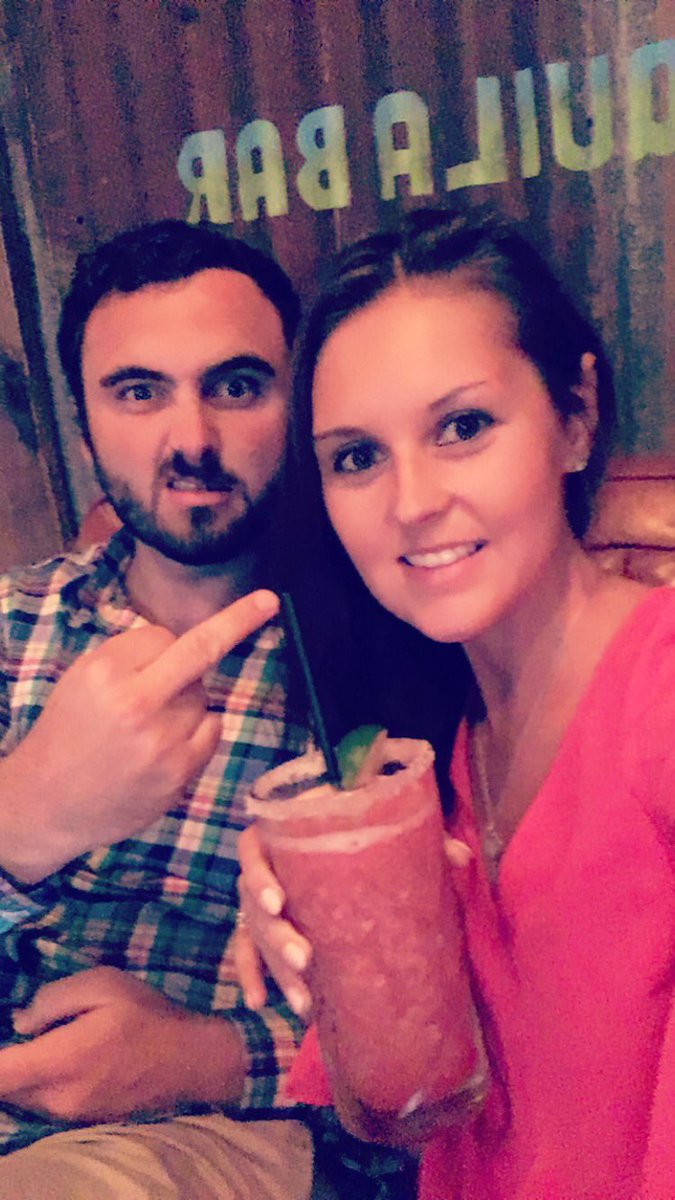 rachelwareing90's tweet photo. @bocacafebar @CincosMexican Love cocktails 🍸🍹😍 #snapchat #BankHolidaySunday #cocktails https://t.co/Jo9ZBV1i0g