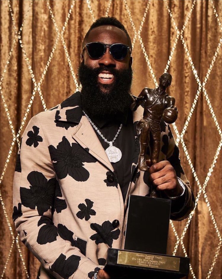 CapelaSZN's tweet photo. Harden has a Houston Rocket (6yrs) averaged 

27.9 points 
5.8 rebounds 
7.7 assists
1.8 steals
44/36/86%
1 MVP (Runner-up in 15 and 17)
5 all nba (4 first team, snub from 15-16 season)
6 all star appearances 
1 scoring and assist champ 

Happy birthday James Harden https://t.co/ulWCgR36jP