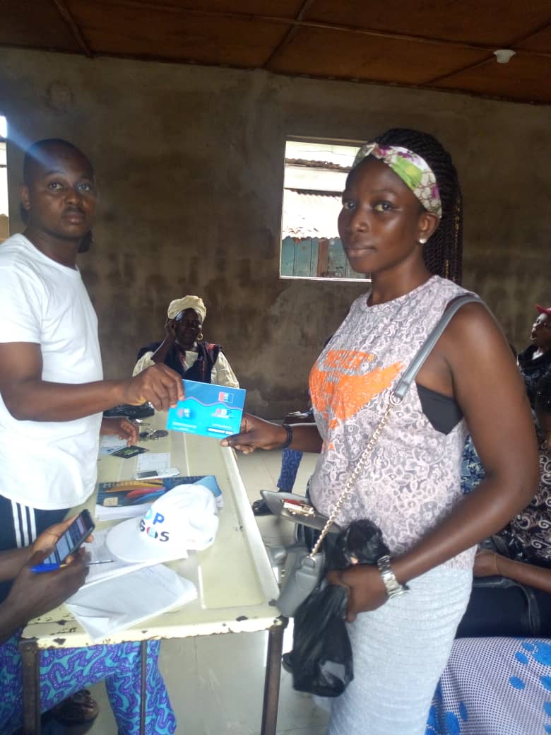 ADPLagos's tweet photo. All politics are local and deep at grassroot. Presentation of membership card to new members by the ADP Mushin Local Government Chairman, Hon Jimoh Yusuf (Omo Jimoh). 

ADP is growing in LAGOS. 

#JoinADP https://t.co/g9dnXcmzca