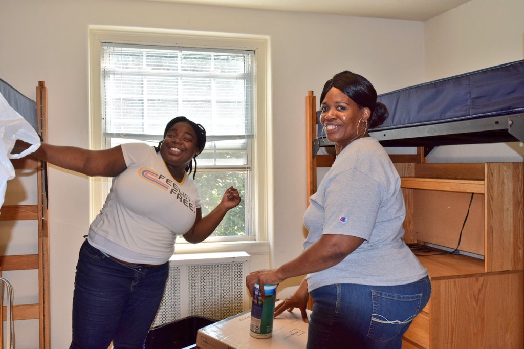 HanoverCollege's tweet photo. And we just can't get enough! #Hanover2022 is finally here! 🐾 https://t.co/bd5ASICK3T
