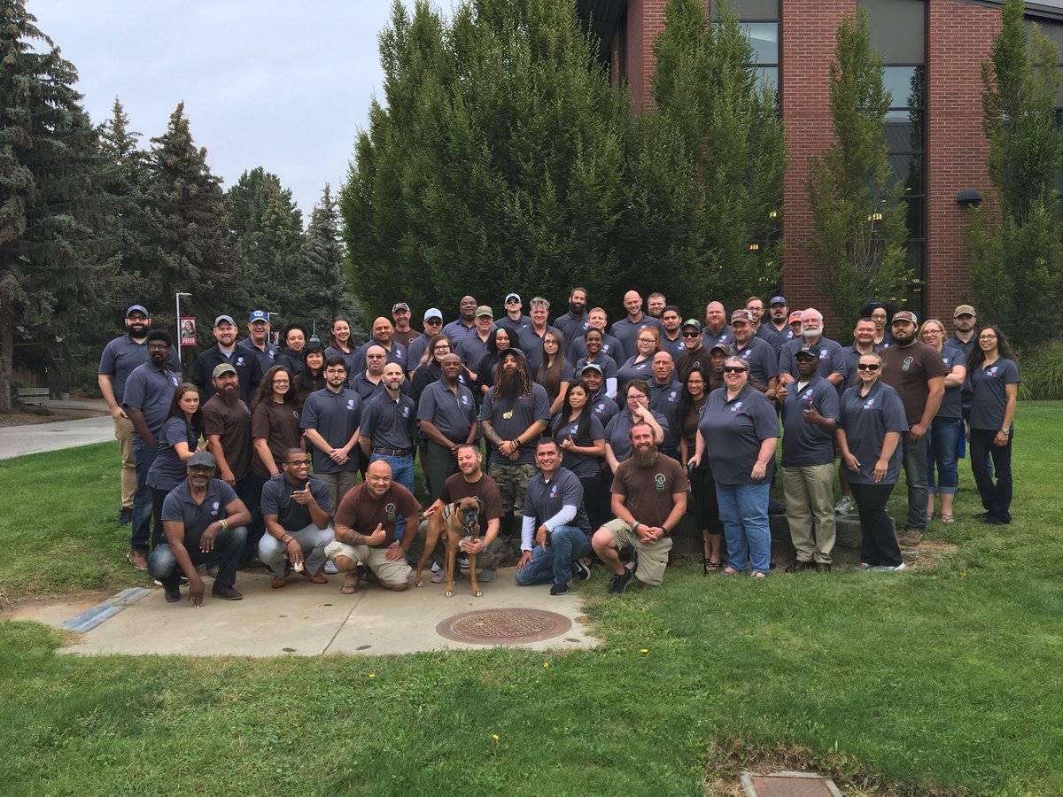 WDVA's tweet photo. Your #WAVetCorps and #VCC team for 2018-19! Serving veterans on college campuses, communities, and through conservation throughout the state of Washington https://t.co/BnGEeF3QcY