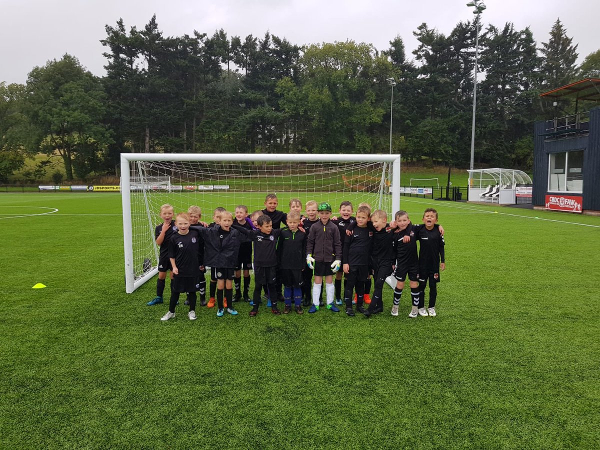 BalaTownAcademy's tweet photo. Our under 8’s &amp; 9’s finished their pre season preparations with a friendly v @futbu_lole. Thanks to Chris &amp; the boys for coming to a rain soaked Maes Tegid, didn’t spoil the quality on display by both teams https://t.co/xrbCAoXNk9