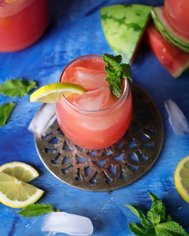 gannskitchen's tweet photo. Guys, summer is NOT over yet. This refreshing Watermelon Lemonade will keep you hydrated as the golden days of summer slip away...🍉+🍋 =💛 ⠀
⠀
https://t.co/LjmpKPMWil⠀
⠀
#watermelon #watermelonlemonade #lemonade #makelemonade #foodphotography #food… https://t.co/PjIFNK2dQt https://t.co/0ITyfeGSJp