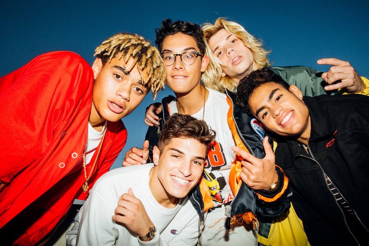 Prettymuch фото группы. Pretty much группа участники. Камерон бойс геймеры. More pretty или prettier. Pretty much участники.