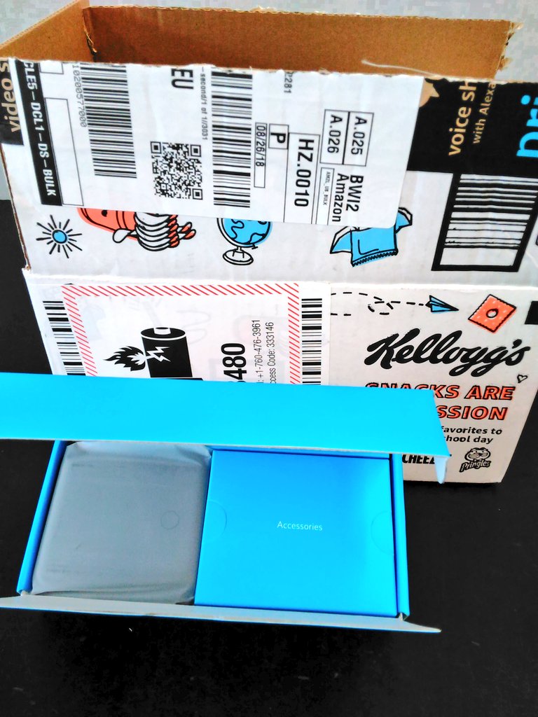 Only0Loh's tweet image. Thanks to @AnkerOfficial for #MyBirthdayPresent From @AnkerOfficial #PowerCoreFusion！

Thanks to @amazonsmile also for #FastAndSafeDelivery to #AmazonPickupPoint！  #ConvenientAndFun！  Look at my #AmazonGoodieBox！

😱😱😱🎂🎁🎈🔋🔌📲👏👏👏
