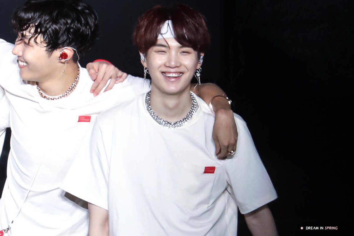 detyoonseok's tweet photo. PEOPLE THESE PHOTOS https://t.co/0KXlbvWtaK