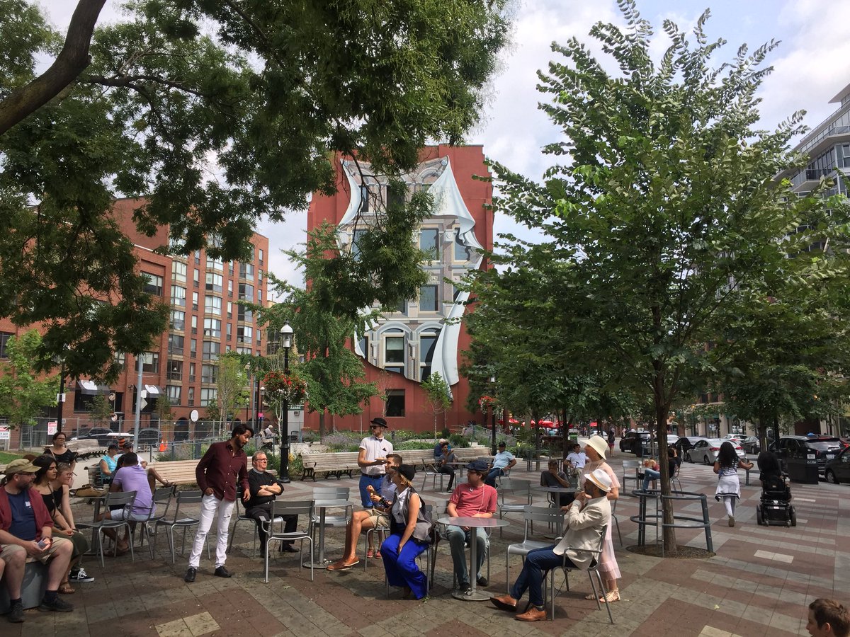 jenniferhollett's tweet photo. Shakespeare in the (Berczy) Park. 

Really enjoyed this site specific performance of ‘Much Ado About Nothing.’ Bravo @DauntlessTO! https://t.co/InyszD4Z46