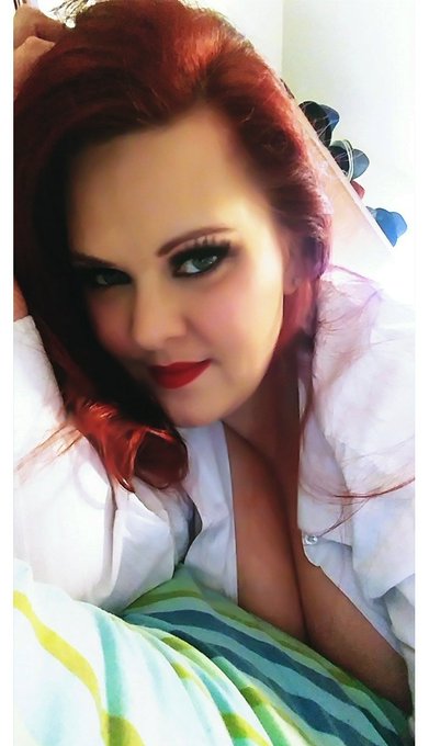 Well hey there sexy! Don't be shy.. Come share all your deepest desires with me! https://t.co/IisXWW