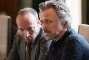 Nu op @NPO3 de eerste aflevering van Ik weet wie je bent. Bloedstollend spannend met een geweldige cast! https://t.co/gxERYva8j6