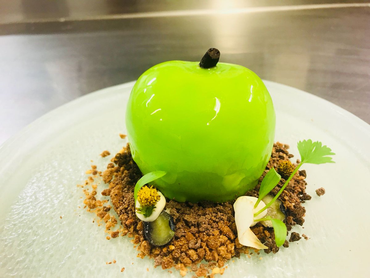 ChefPhilBartley's tweet photo. Practicing a few new dishes for the tasting menu @Grow_40 #Apple#Or#Not https://t.co/HSzYEKhP9c
