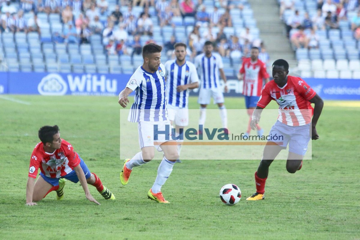 huelva_info's tweet photo. Final ⏱ I 1-0 @recreoficial-Don Benito. Víctor Barroso le da los tres puntos al Decano ante el Don Benito. #Recre #Huelva #RecDon https://t.co/GmCHWrl5xS