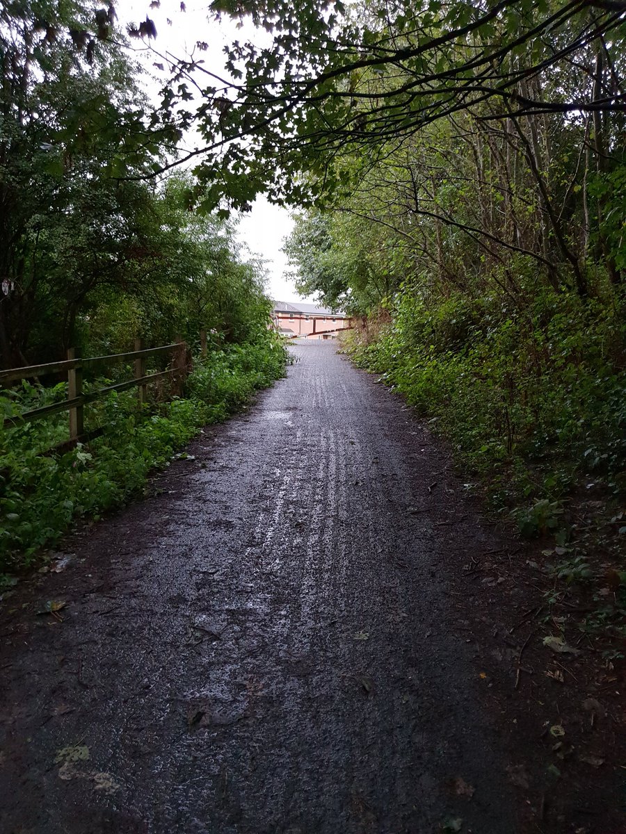 TheWiganRunner's tweet image. Day 🏃‍♂️ 603

🏃‍♂️ in #Wigan tonight 🌳 in light 🌨 before the Sun 🌄 went down in Fresh air! 

Can you guess where??? 👍🏻

🌳🌄🌨👍🏻
#603 #BankHolidayWeekend #MuddyRun #FindAWayEveryday #NoPainNoGain #Streaking #RunStreak #Journey
