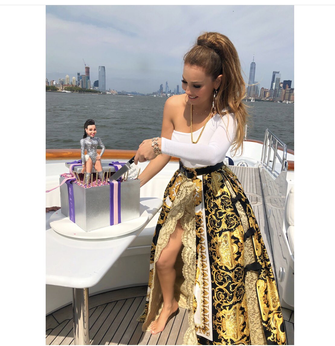 Happy birthday mi vida    