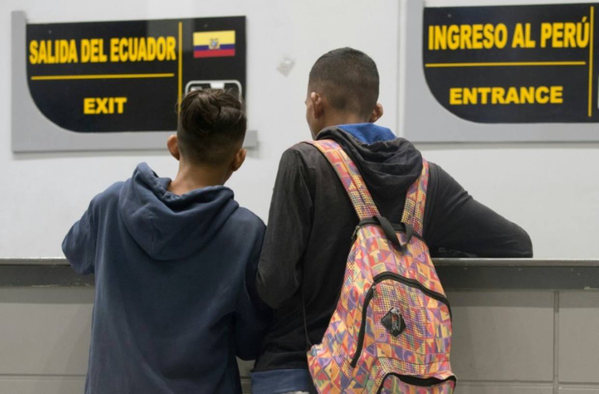 DolarToday's tweet photo. ¡ATENCIÓN! Perú evalúa dar visas humanitarias a venezolanos sin pasaporte -► https://t.co/yvf3VH5kqv https://t.co/T8fcAcq5dn