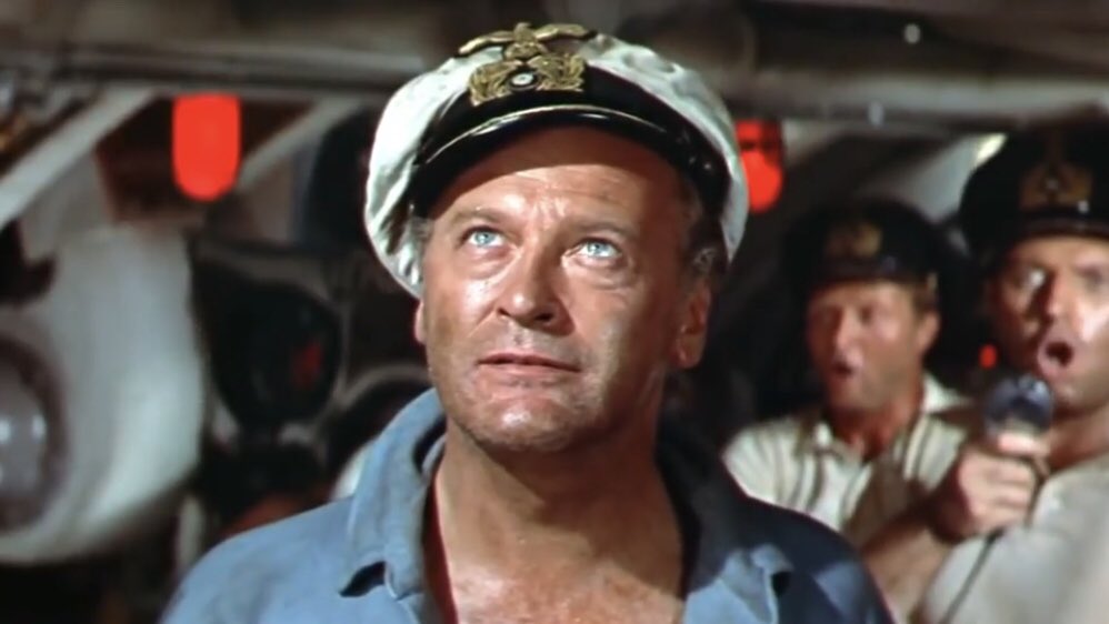 迷人 Q太郎 亡くなった浦野光さん追悼に 大好きな潜水艦映画 眼下の敵 を吹替えで 非職業軍人の米駆逐艦長ロバート ミッチャムと叩き上げの独潜水艦長クルト ユルゲンスの 文字通り智謀の限りを尽くしたフェアプレイの攻防 無駄の無い98分