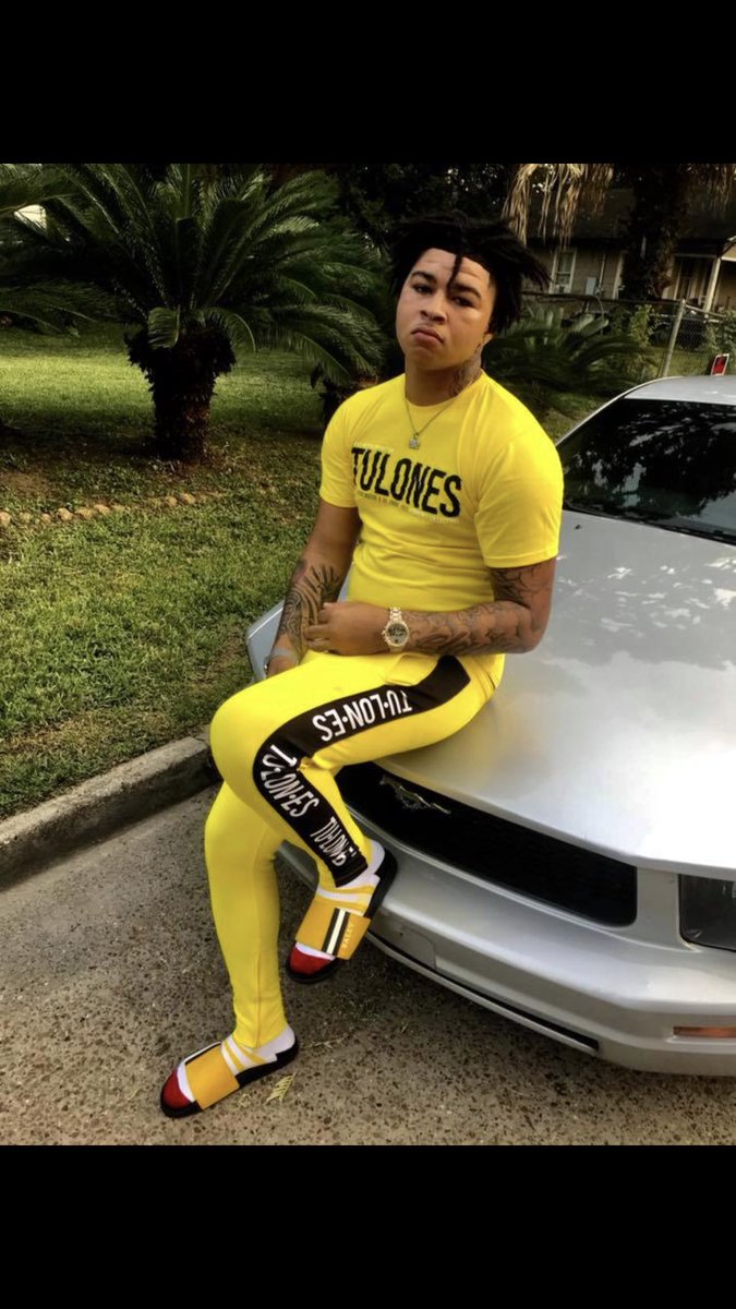 BlrColby's tweet photo. Everytime love came my way I denied it & Everytime my pain try to show I just hide it that money came wit hate & also dead bodies 💰™️
#RipHot🚀 https://t.co/z1QHZ3RO27