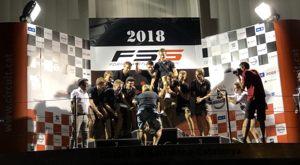 gestamp's tweet image. The Best Overall Autocross Event Award sponsored by #Gestamp awarded by Francesc Perarnau, Director of Innovation &amp;amp; Tecnology Institutional Affairs goes to. car ...... E31 TU München
🏆🏆 CONGRATULATIONS #FormulaStudentGestamp #FSS2018
