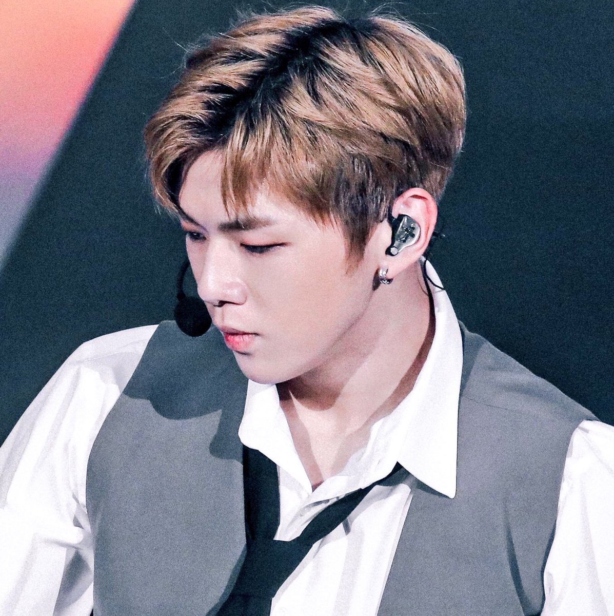 X \ #싸나이 - Search