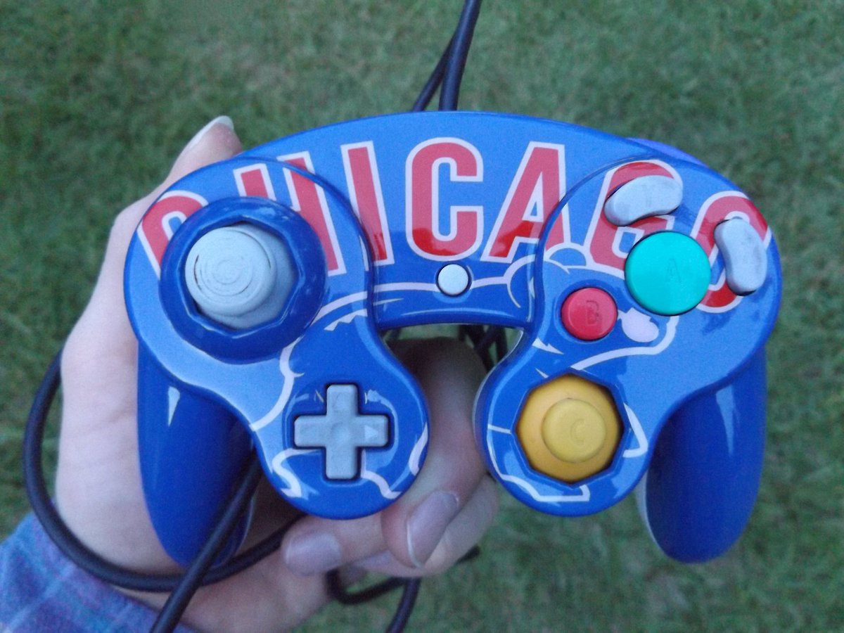 SuperCoffeeBros's tweet photo. Chicago Cubs custom Gamecube controller for a customer https://t.co/CADRhCW3XC
