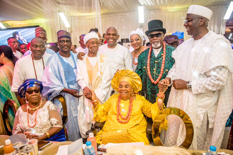 TonyOElumelu's tweet image. Happy birthday mama. I pray that we will have the opportunity to celebrate many more years with you! #TOEWay #Africapitalism #SN90 #SNat90 #SNE90 #SNEat90