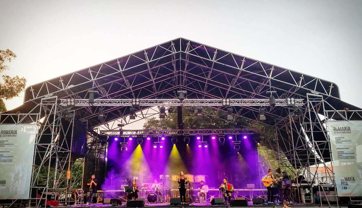 #Coruña | Los fuegos artificiales, #Sondeseu y #Samaruas despiden la Romería de Santa Margarita y las fiestas  #MaríaPita18 🎉 hasta el año que viene. 🎶🎻🌳