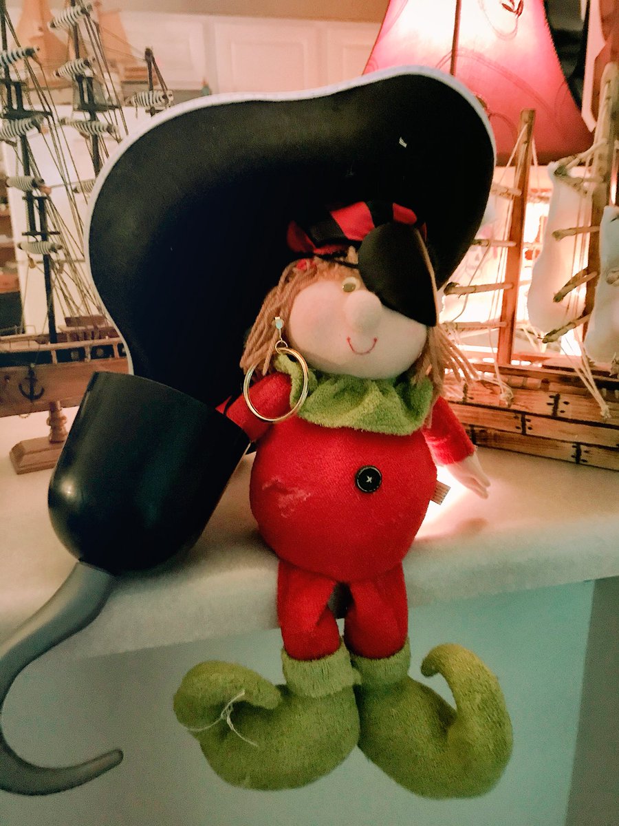 itsDrMartin's tweet photo. The Kindness Elf has transformed himself. He is now know as #KINDLY, The Pirate Elf. He has followed Capt Martin to his new school and will help spread some ARGHH, Pirate Kindness to the entire school! #tlap #learnlap #KidsDeserveIt #CelebratED Itโs time to make some #MartinMagic https://t.co/g40AnIPLKh