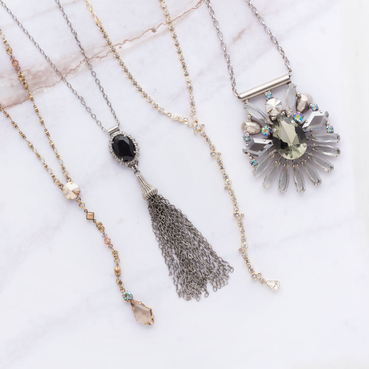 Sorrelli's tweet photo. #Saturdaynight decisions. #necklaces #datenight #girlsnightout https://t.co/AAaZwDlWTd