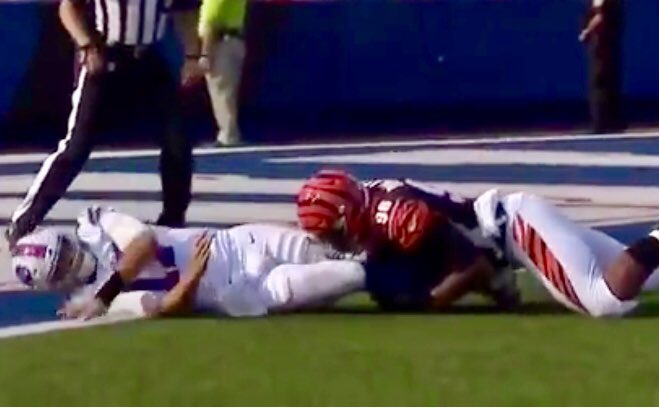 CoachPJClelaND's tweet photo. I’ve been on the QB Josh Allen bandwagon for 3 years! But, an Av. Off. Line + No Off. Weapons + Good Def. = Don’t start until after wk 8 @BAL LAC @MIN @GB TEN @HOU @IND NE. Bills will be drafting top 3 in 2019 Anyway, Get Him Help,BRIGHT FUTURE!!! #BillsMafia #BillNation #19Draft https://t.co/KVWIWcQVn7