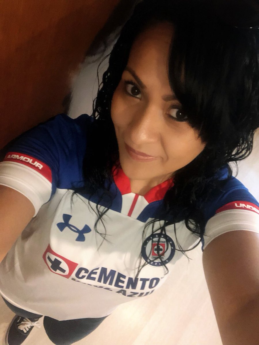 ssole17's tweet photo. @Cruz_Azul_FC Más que lista y apoyando siempre mi 💙🚂 #contodomiazul @Cruz_Azul_FC https://t.co/oSXVzcsofh