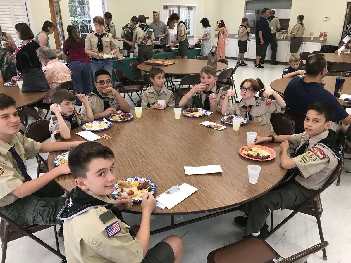 Bsa168T's tweet photo. Thank you #southlaketexas Mayor @laurahill0404 for giving special recognition to outgoing SM Hector Reyes for his service to our community. Congrats to our newest Eagle Scouts as part of BSA168 Summer Court of Honor. #longhorncouncil #boyscoutsofamerica #eaglescout #leadership https://t.co/V0O3I2BraF