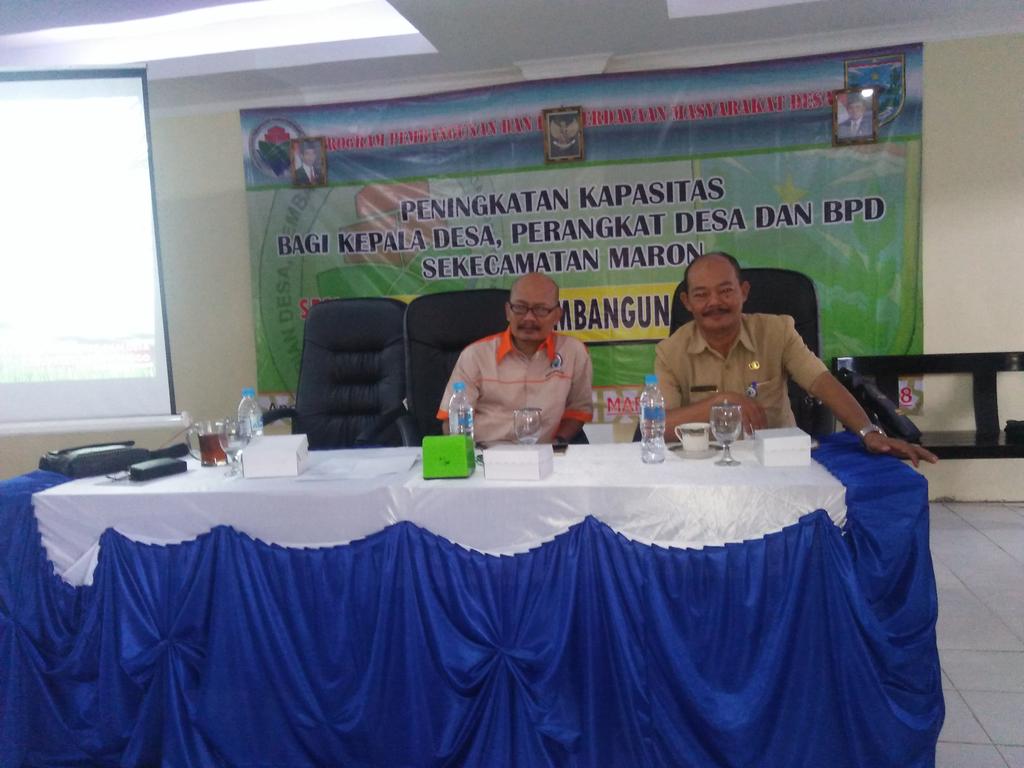 SaifulHaqAka's tweet photo. Bimtek peningkatan kapasitas bagi Ketua BPD sekretaris BPD sekdes dan Kaur perencanaan di kampoeng kami desa gerongan Kecamatan maron Kabupaten Probolinggo pada tanggal 27 28 Agustus 2018

@jokowi 
@EkoSandjojo 
@EndikPW67 https://t.co/tDEkzvkCnA