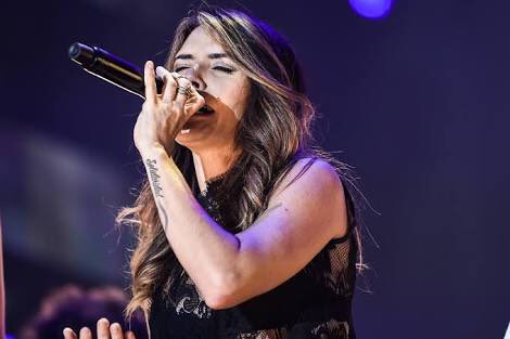 EspacioRomantic's tweet photo. El talento colombiano es el mejor recibido en México 🇲🇽 por sus letras y la forma de inspirar a todos los Románticos

Escucha a 
@kanygarcia - SOY YO

“Soy yo la primera que desea olvidarte
La que muere por ser la misma de antes
Antes de encontrar”

#FelizDomingo https://t.co/Hd0uHSw7SU