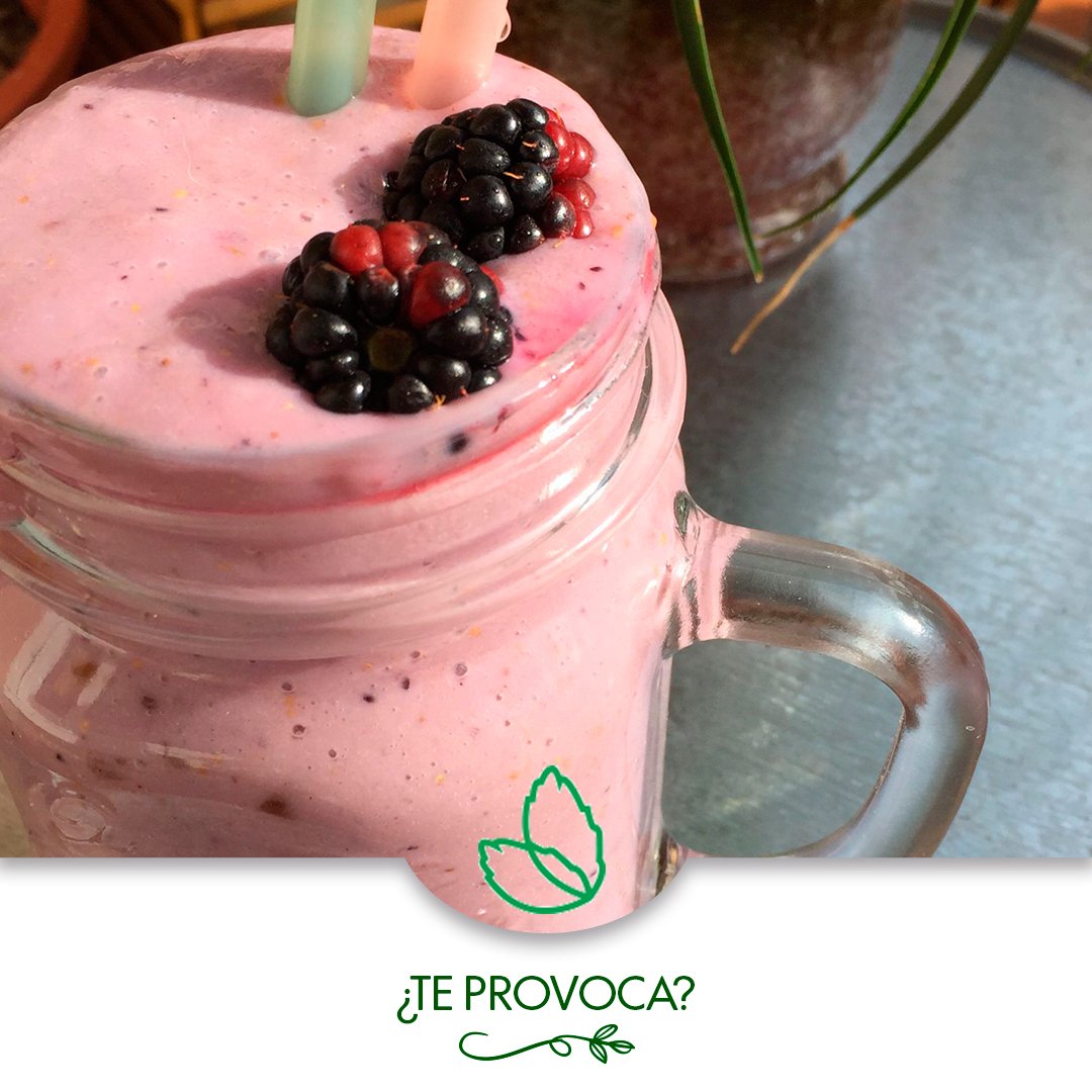 TruviaVE's tweet photo. ¡Imposible resistirse a un batido de frutos rojos!  🍓🍎🍒🍉 https://t.co/8I4EuMZSGD