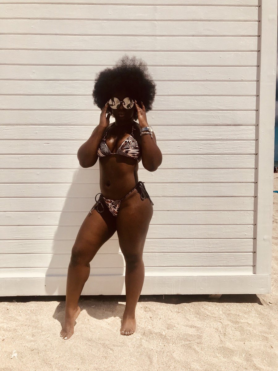 _Fashionista123's tweet photo. Chocolate Buns ☀️🏖 https://t.co/XivnvFcJ01