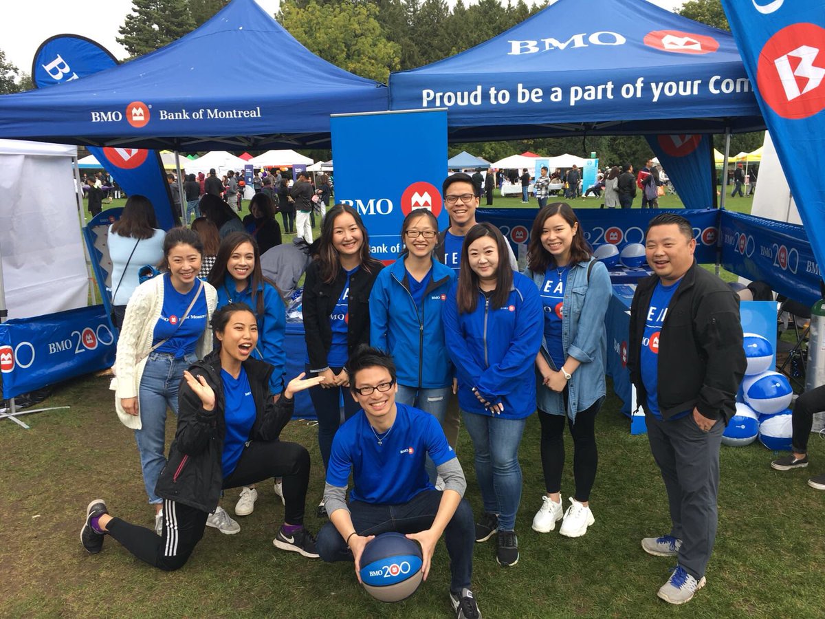 HoNancyHo_'s tweet photo. Fun times at the #PinoyFiesta with the #VanCentreBMO crew ๐๐๐Enjoying great music and food and free BMO prizes and more ! ๐ผ #ProudToWorkAtBMO @Terrygtan @helensy11 @BMO10thG https://t.co/MrTZEf5Fvo