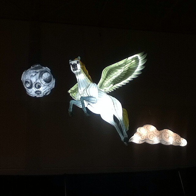 CarolineJBecker's tweet image. @letsgototheex #legendsofthesky #legendsofthesilkroad #cometolight #CNE2018 #theEx #culture #sun #spirit #energy #warmth #light walking through the indoor #lantern #festival is #magic ift.tt/2MPDR7X